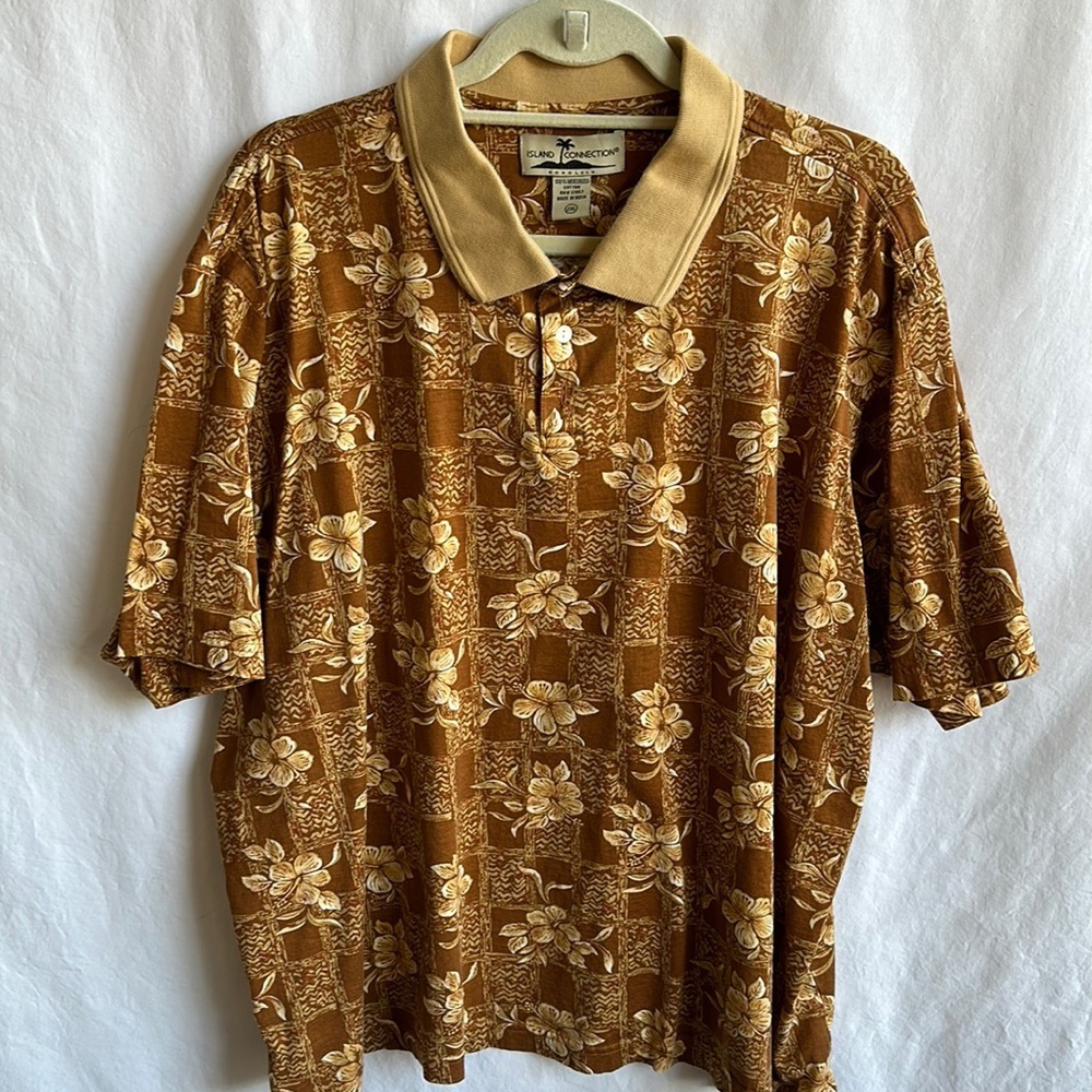 Island Connection rust, tan, and white Hawaiian print polo, size 2XL